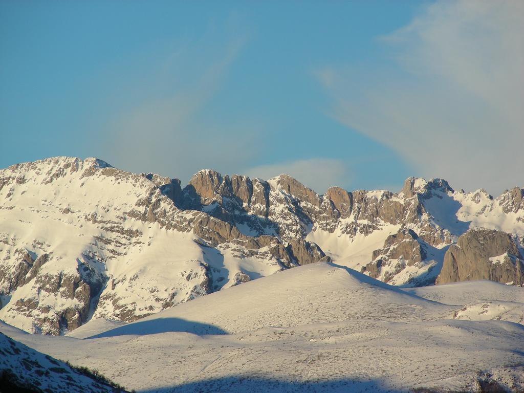 El Invernal De Picos Portilla de la Reina Exterior photo